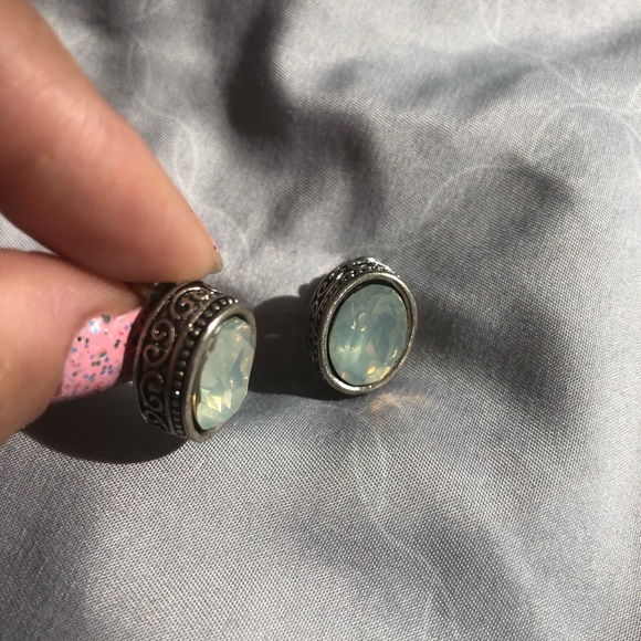 Earrings - silver!  Like new - Picture 1 of 5